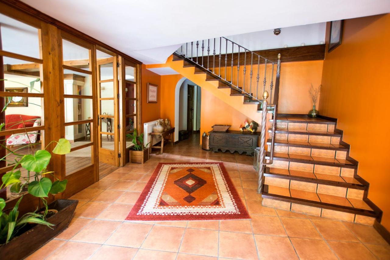 Posada Laura Потес Экстерьер фото